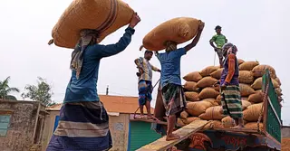 ৩৬ টাকায় ধান, ৪৯ টাকায় সিদ্ধ চাল কিনবে সরকার